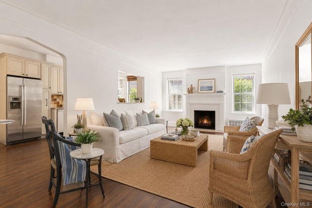 25 Parkview Avenue 2E, Bronxville, NY 10708