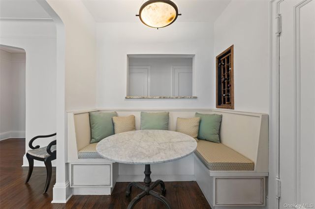 25 Parkview Avenue 2E, Bronxville, NY 10708