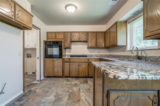 11209 NW 112th Street, Yukon, OK 73099