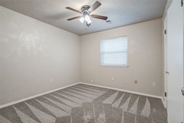 11209 NW 112th Street, Yukon, OK 73099