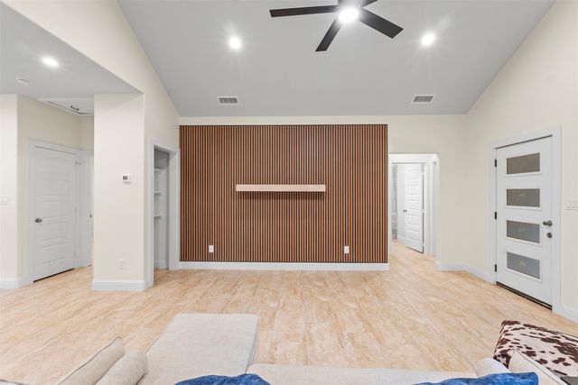 117 Pawnee Trail, Mabank, TX 75156