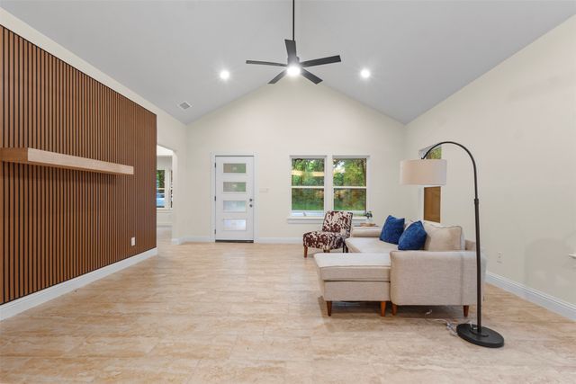 117 Pawnee Trail, Mabank, TX 75156