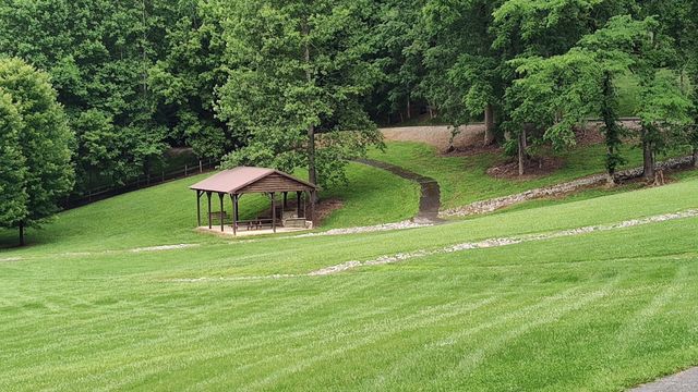 11 Bay Dr, Lancaster, TN 38569