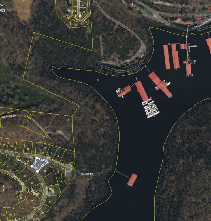 11 Bay Dr, Lancaster, TN 38569