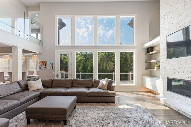 12974 Boulderway Trail, Grand Haven, MI 49417
