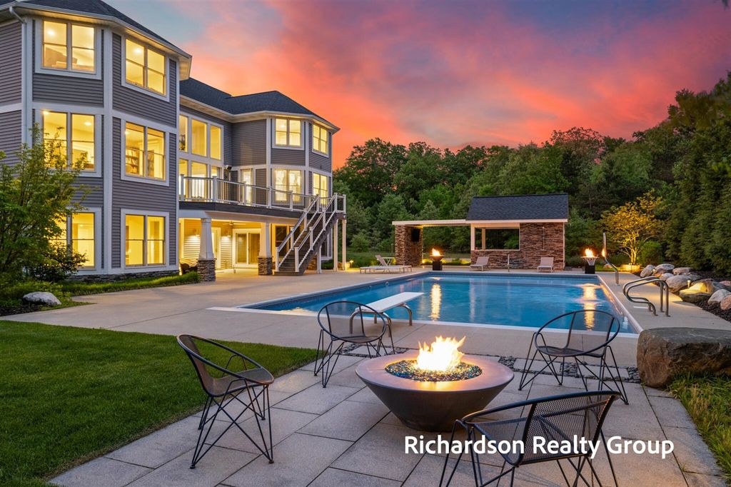 12974 Boulderway Trail, Grand Haven, MI 49417
