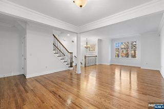 22 Cobblestone Way, Tenafly, NJ 07670