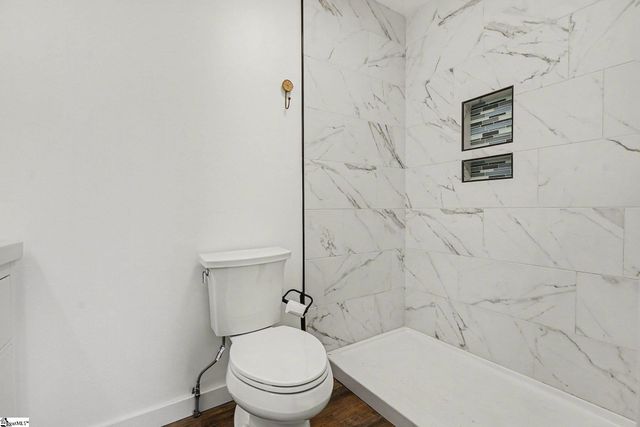 25 E 5th Street, Greenville, SC 29611