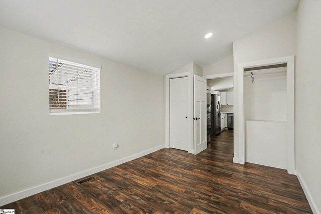 25 E 5th Street, Greenville, SC 29611