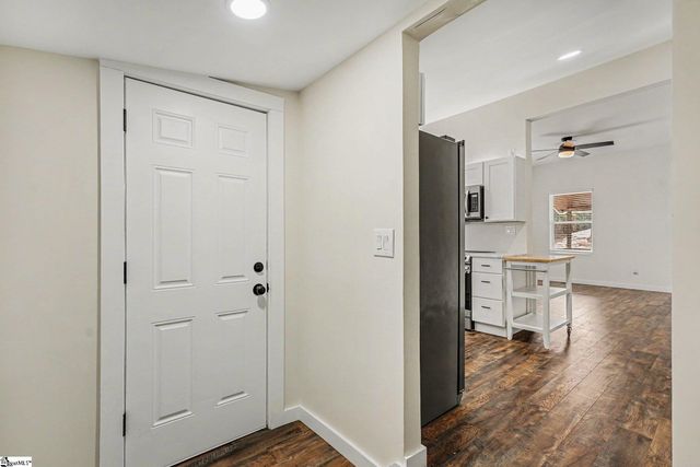 25 E 5th Street, Greenville, SC 29611