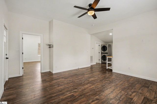 25 E 5th Street, Greenville, SC 29611