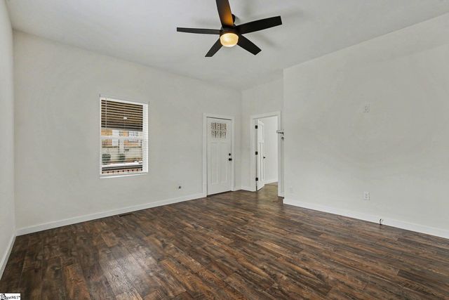 25 E 5th Street, Greenville, SC 29611