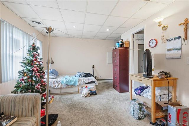 13 Jean Road, West Islip, NY 11795