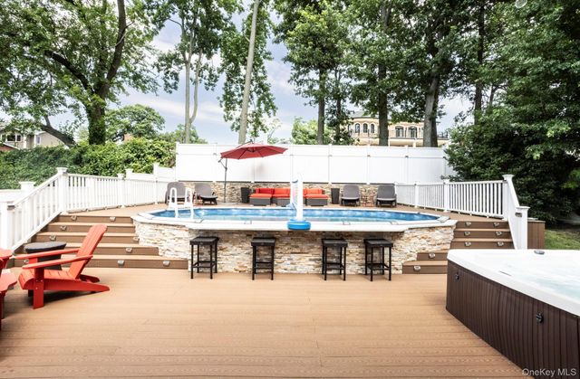 198-31 Pompeii Avenue, Holliswood, NY 11423
