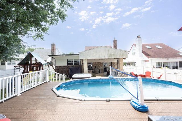 198-31 Pompeii Avenue, Holliswood, NY 11423