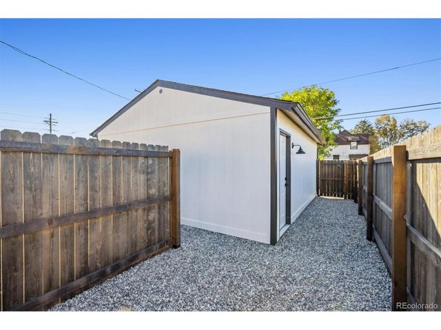 3325 Poplar St 3325, Denver, CO 80207