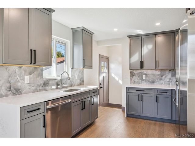3325 Poplar St 3325, Denver, CO 80207