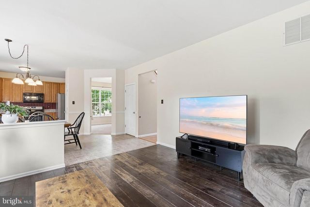 3 TOMASELLO DR, Millville, NJ 08332
