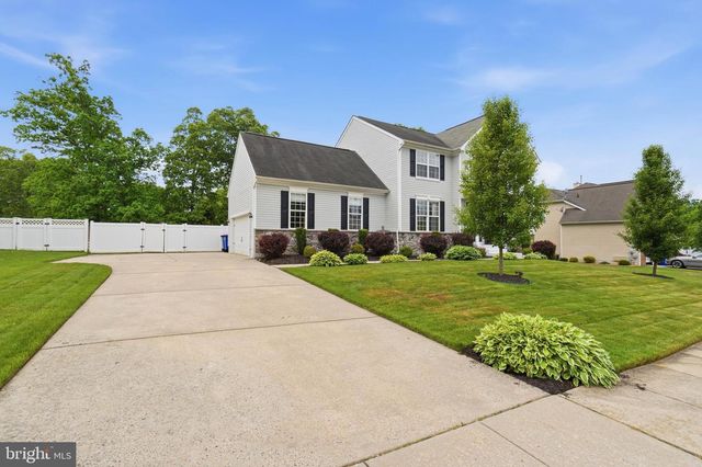 3 TOMASELLO DR, Millville, NJ 08332