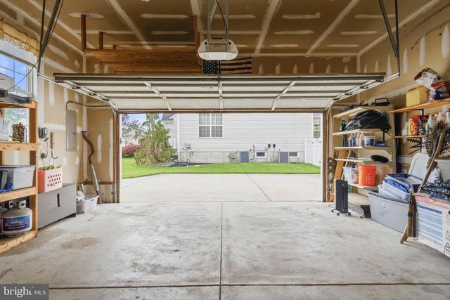 3 TOMASELLO DR, Millville, NJ 08332
