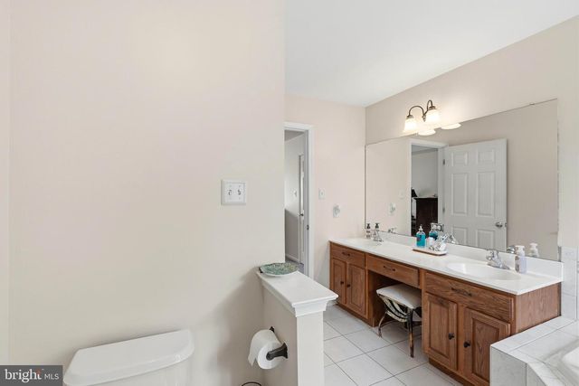 3 TOMASELLO DR, Millville, NJ 08332