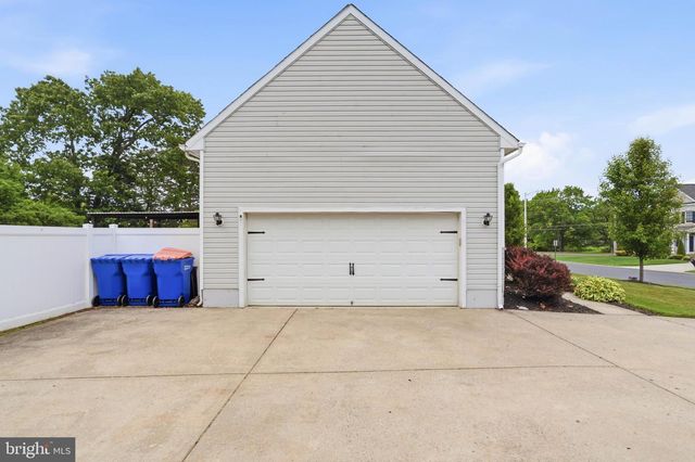 3 TOMASELLO DR, Millville, NJ 08332