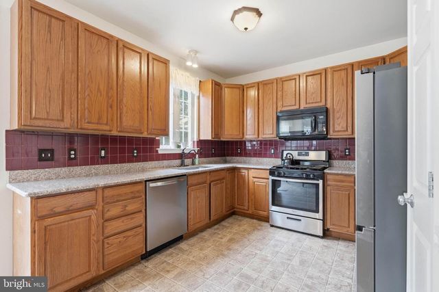 3 TOMASELLO DR, Millville, NJ 08332