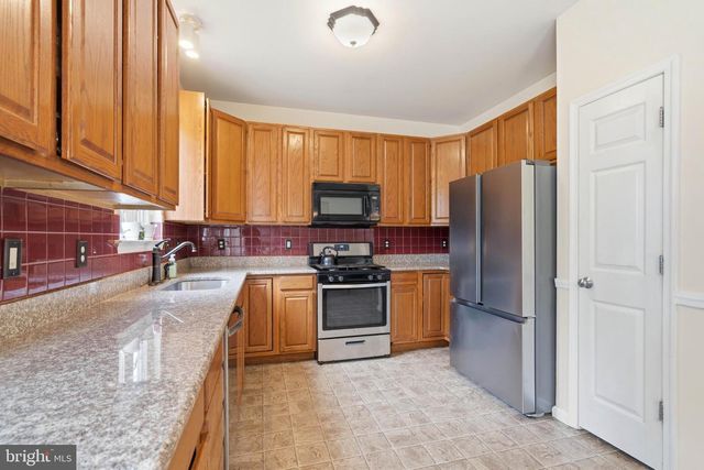 3 TOMASELLO DR, Millville, NJ 08332