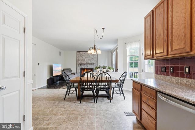 3 TOMASELLO DR, Millville, NJ 08332