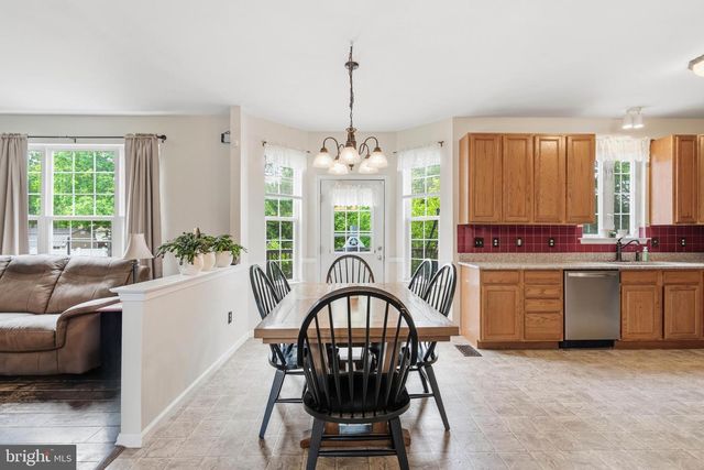 3 TOMASELLO DR, Millville, NJ 08332
