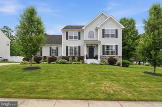 3 TOMASELLO DR, Millville, NJ 08332