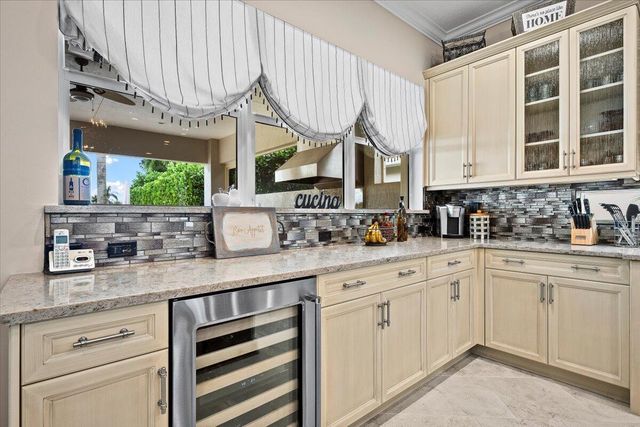 208 Lucia Court, Jupiter, FL 33478