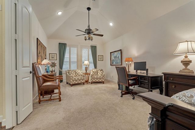 11 S Sandbells Park Lane, Montgomery, TX 77316