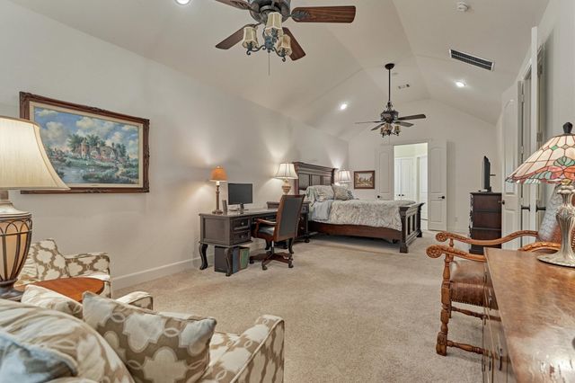 11 S Sandbells Park Lane, Montgomery, TX 77316