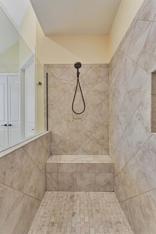 11 S Sandbells Park Lane, Montgomery, TX 77316