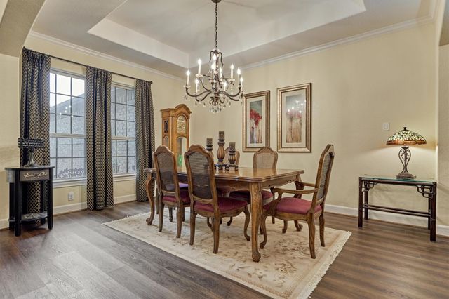 11 S Sandbells Park Lane, Montgomery, TX 77316