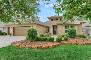 11 S Sandbells Park Lane, Montgomery, TX 77316