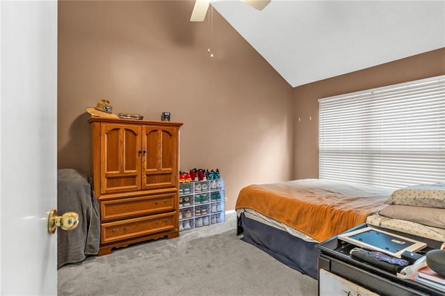6210 NW 82nd Terrace, Kansas City, MO 64151