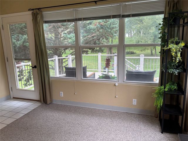 920 Westwood Drive NW, Cedar Rapids, IA 52405
