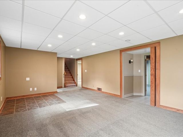 920 Westwood Drive NW, Cedar Rapids, IA 52405