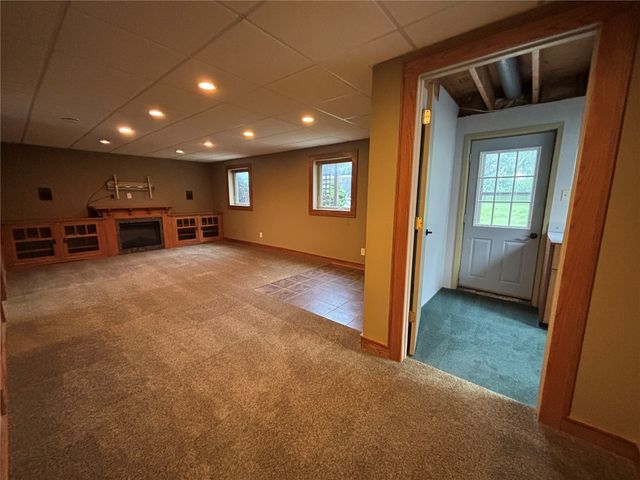 920 Westwood Drive NW, Cedar Rapids, IA 52405