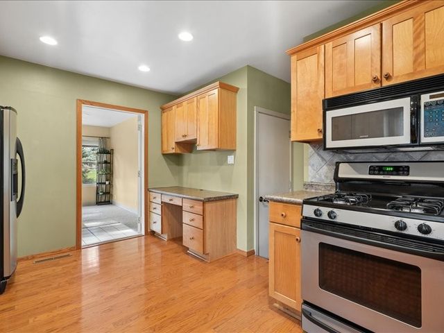 920 Westwood Drive NW, Cedar Rapids, IA 52405