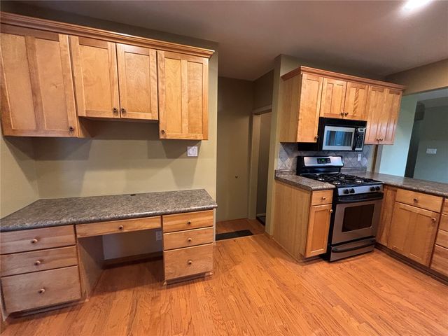 920 Westwood Drive NW, Cedar Rapids, IA 52405