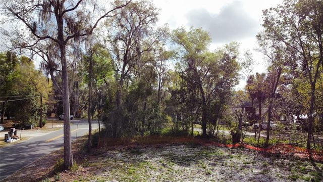 2221 HOLLY LANE, Deland, FL 32724