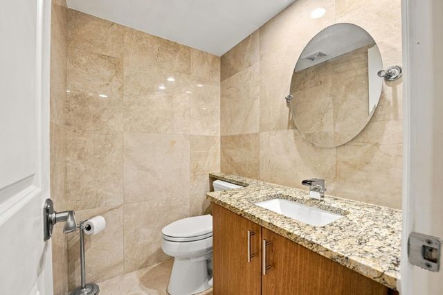 800 Cypress Grove Drive 504, Pompano Beach, FL 33069