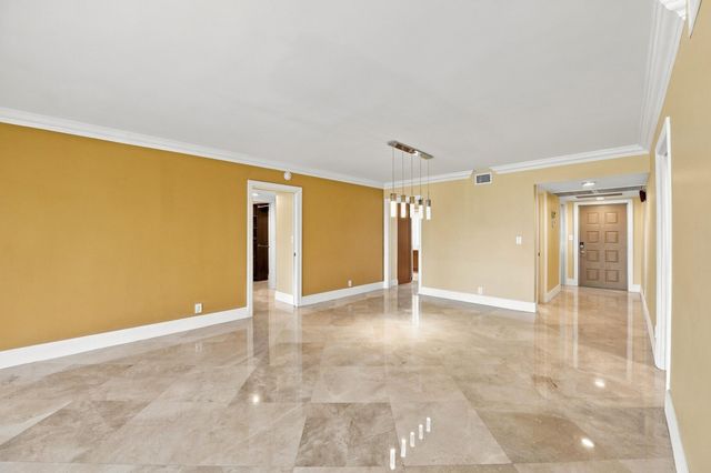 800 Cypress Grove Drive 504, Pompano Beach, FL 33069