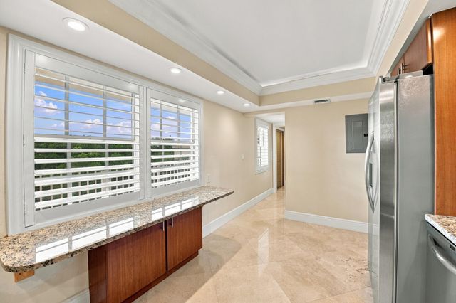 800 Cypress Grove Drive 504, Pompano Beach, FL 33069
