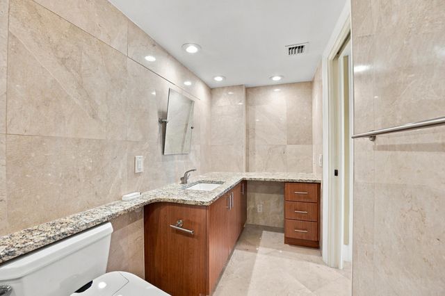 800 Cypress Grove Drive 504, Pompano Beach, FL 33069
