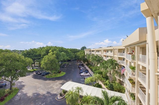 800 Cypress Grove Drive 504, Pompano Beach, FL 33069