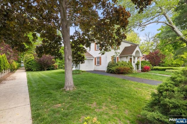 302 Howard Avenue, Fair Lawn, NJ 07410